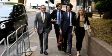 4 erkeğe cinsel saldırıda bulunduğu gerekçesiyle diziden kovulmuştu! Kevin Spacey, avukat ordusuyla mahkemede