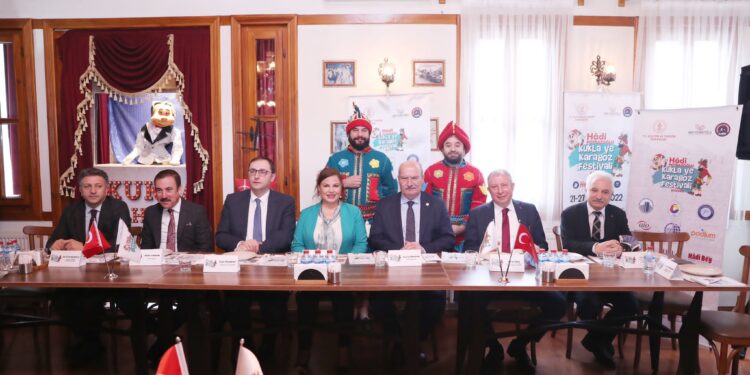 POYRAZOĞLU KUKLA VE KARAGÖZ FESTİVALİ BAŞLIYOR