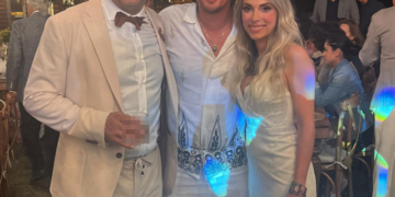 Arka Sokaklar'ın Mesut Komiseri Şevket Çoruh, 5 yıl önce evlendiği eşi ile düğün yaptı