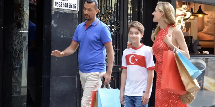 Atakan Taşur Baba Rolünde Kamera Karşısında