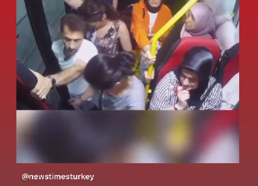 Bergüzar Korel'den çarşaflı gence hakaret eden kadına sert tepki: Ben de senden tiksiniyorum