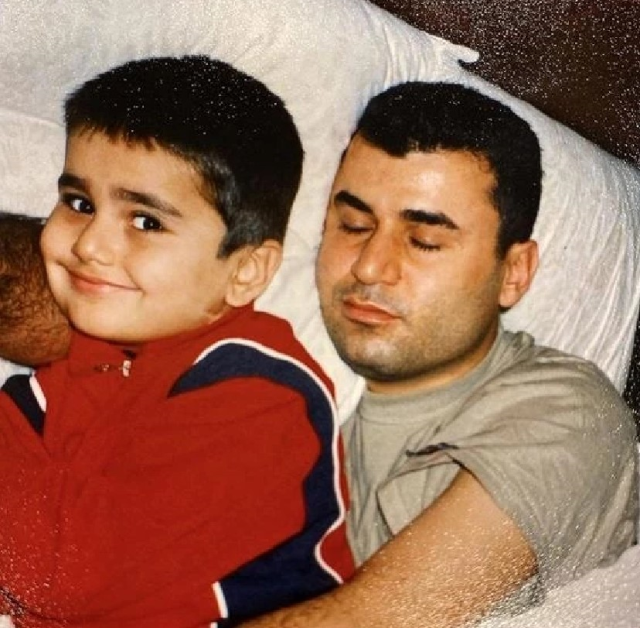 czn-burak-in-beni-dolandirdi-dedigi-babasi-16139051_3600_m CZN Burak'ın 'Beni dolandırdı' dediği babası konuştu: Annesinin genlerini almış