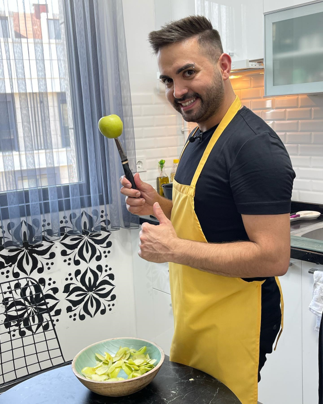 Kamerayı kapatmayı unutan fenomen Kadir Ezildi okkalı küfür etti