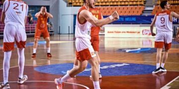 Genç milliler çeyrek finalde!