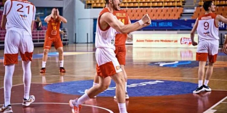 Genç milliler çeyrek finalde!