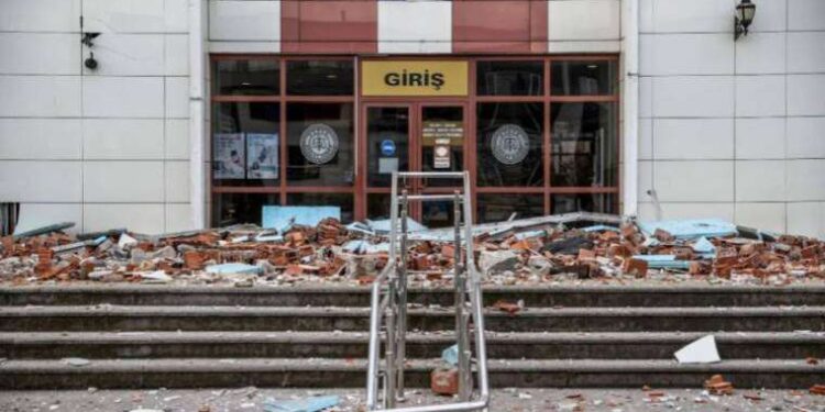 2022'de zarar gören Düzce Adliyesi'ni yapan şirkete milyarlık ihale verildi