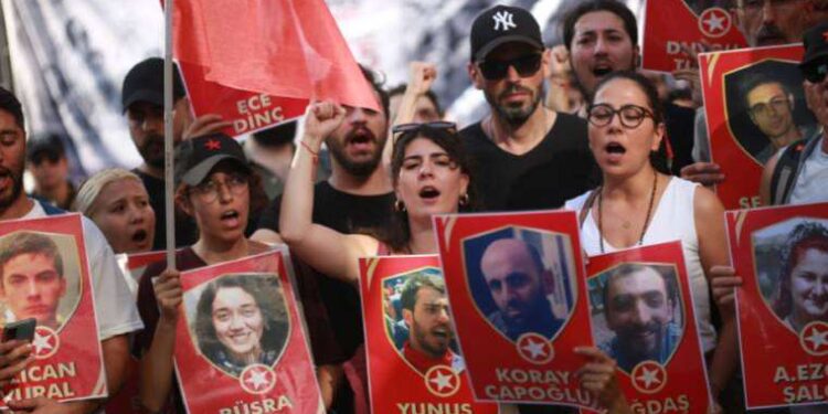 Suruç anmasına gözaltı