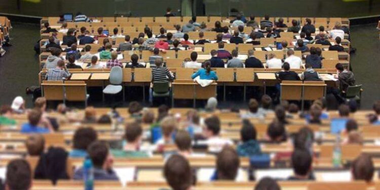 İlmi ve Metodolojik Araştırmalar Derneği, üniversitelerden 'yerli ve milli' bilim inşa edilmesini istedi