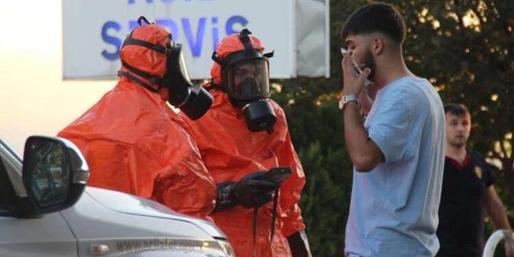 Yol kenarında 'baygın' bulundu, kaldırıldığı hastane 'karantinaya' alındı