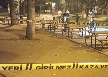 Gaziantep’te bıçakladığı bekçiler tarafından vurulan saldırgan öldü