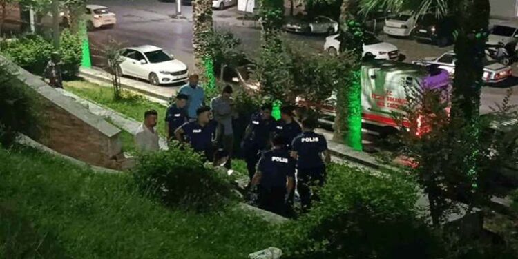Kocaeli’nde parkta 25 yaşındaki şahsın cesedi bulundu