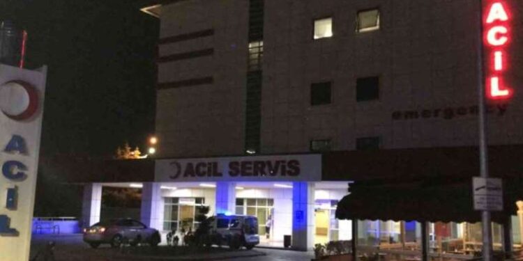 Gece kulübünde başlayan kavga sokağa taştı: 1 kişi bıçaklanarak yaralandı