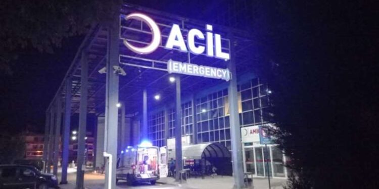 Otomobil, elektrikli motosiklete çarptı: Çok sayıda yaralı!