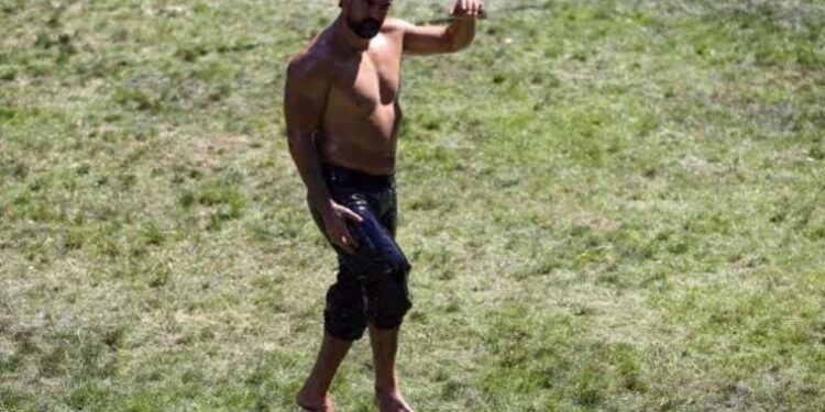 Menteşe Beşpınar Yağlı Güreşleri'nde başpehlivanlığı İsmail Koç kazandı