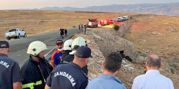 NASA, insansı astronot robotunun testlerine başladı