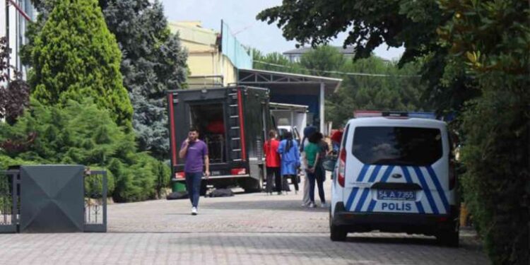 Bursa’da mülk sahibi ile kiracı arasında tornavida ve demir çubuklu kavga: 5 yaralı, 4 gözaltı