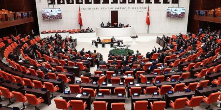 Meclis’te ‘oda’ krizi: 17 milletvekilinin hala odası yok