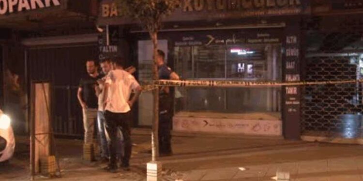 Yürüyen merdivenin altında bebek cesedi bulundu