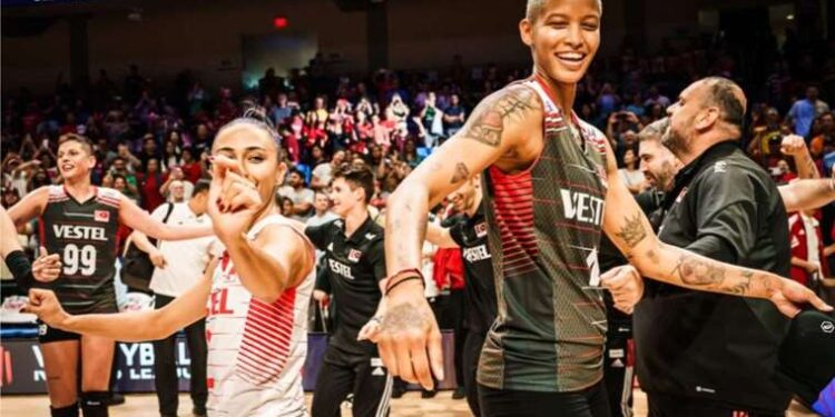 Pelin Çelik: 'Gönüllerin şampiyonu olmaktan bıkmıştık'