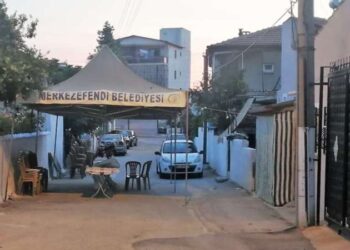 Batur: Her zaman olduğu gibi esnafımızın yanındayız