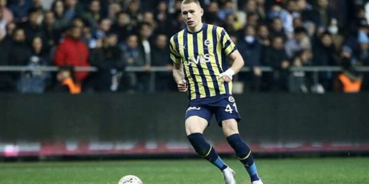 Fenerbahçe'de Attila Szalai'ye Bundesliga'dan iki talip