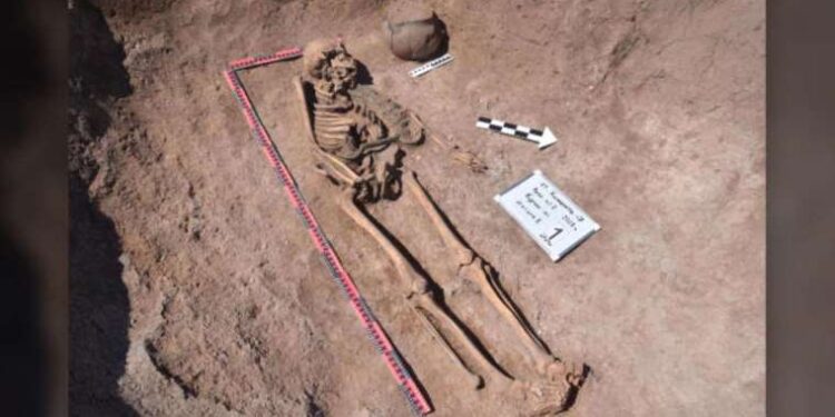 Kırım’da askeri üstte yangın: 2 bin kişi tahliye edildi