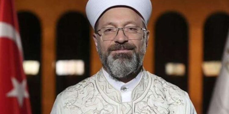 Otobüsün önünü kesip, şoföre saldırdılar!