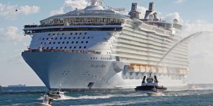 Amsterdam’da büyük yolcu gemilerine yasak