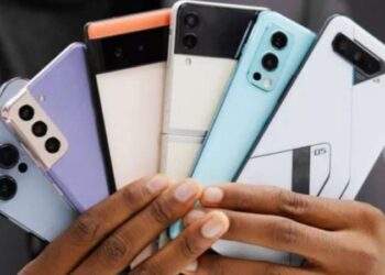 Haliç metro köprüsü altında korku dolu anlar: Trafo patlayınca yangın çıktı