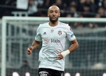 Beşiktaş, Nathan Redmond'dan haber bekliyor