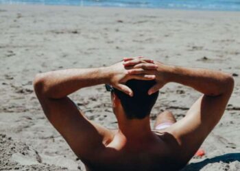 Uzmanından uyarı: Bronzlaşmak sağlıklı değil