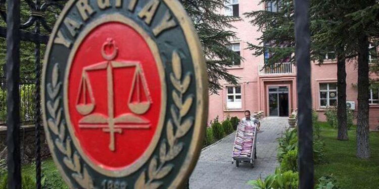 İstanbul’a çamur yağdı