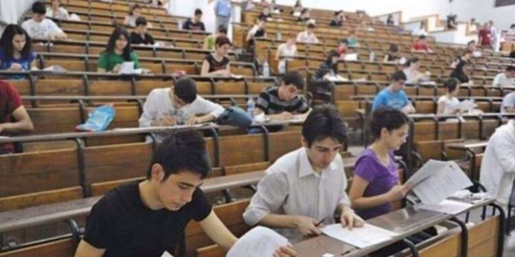 Üniversite harçları dev zamla geri döndü! Birinci öğretimler de ödeyecek!