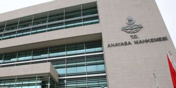 İntihar eden Maseratili polisin eşi: ‘Bu adamı elbirliği ile intihara sürükleyenler…’