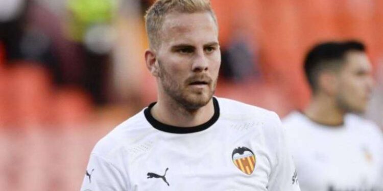 Uros Racic kimdir, nereli, kaç yaşında? Uros Racic hangi takımlarda futbol oynadı?