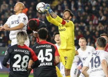 Galatasaray'dan Günay Güvenç hamlesi