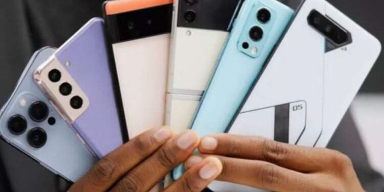 iPhone'a nasıl format atılır? Android telefon nasıl formatlanır?