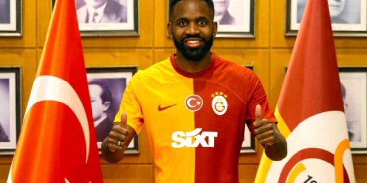 UEFA Şampiyonlar Ligi'nde Galatasaray'dan Cedric Bakambu değişikliği