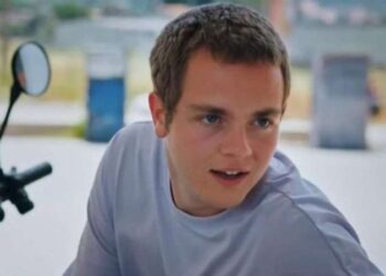 Doğa Karakaş kimdir, nereli, kaç yaşında? Dönence Rüzgar kimdir, hastalığı nedir? Doğa Karakaş hangi dizilerde oynadı?