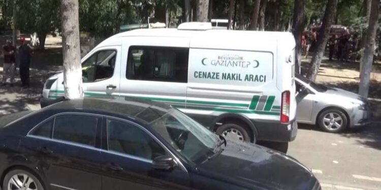 Junior doctors in England to stage 4-day walkout next month