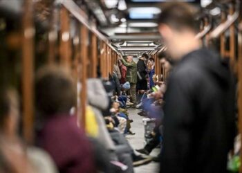 Dünya nüfusu, artış hızı düşmesine rağmen 8 milyarı geçti