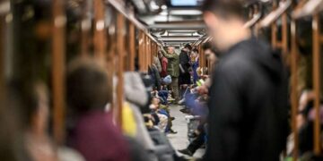 Dünya nüfusu, artış hızı düşmesine rağmen 8 milyarı geçti