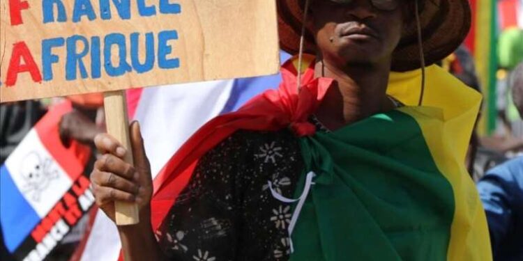 Mali drops French as its official language