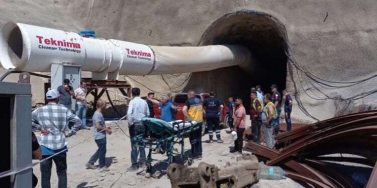 Kayseri’de genç şarkıcı 7. kattan düşerek yaşamını yitirdi