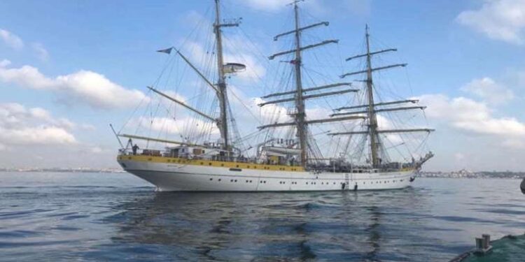 İngiliz yazar, Taliban’dan kurtuluş hikayesini anlattı