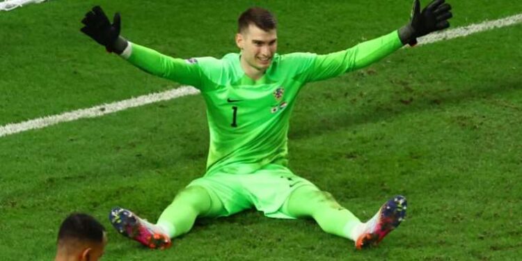 Fenerbahçe, Dominik Livakovic ile anlaşmaya vardı