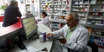 India acts against 105 pharmaceutical firms after cough syrup deaths