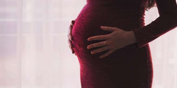 Üvey kızına cinsel istismarda bulundu: 15 yıl hapis cezasına çarptırıldı!