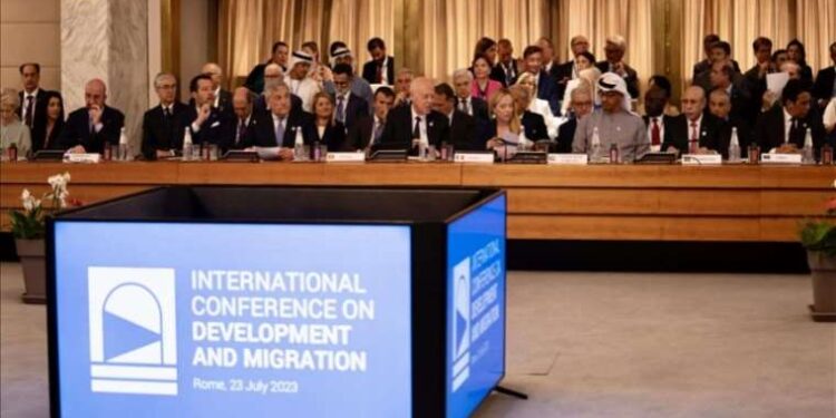 Repatriation flights head for Greece as wildfires force tourists to flee