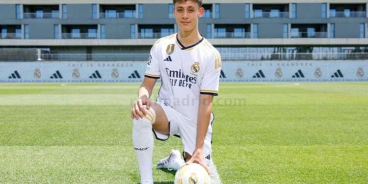 Galatasaraylı Yunus Akgün: 'Hepimiz Arda Güler ile gurur duyduk'